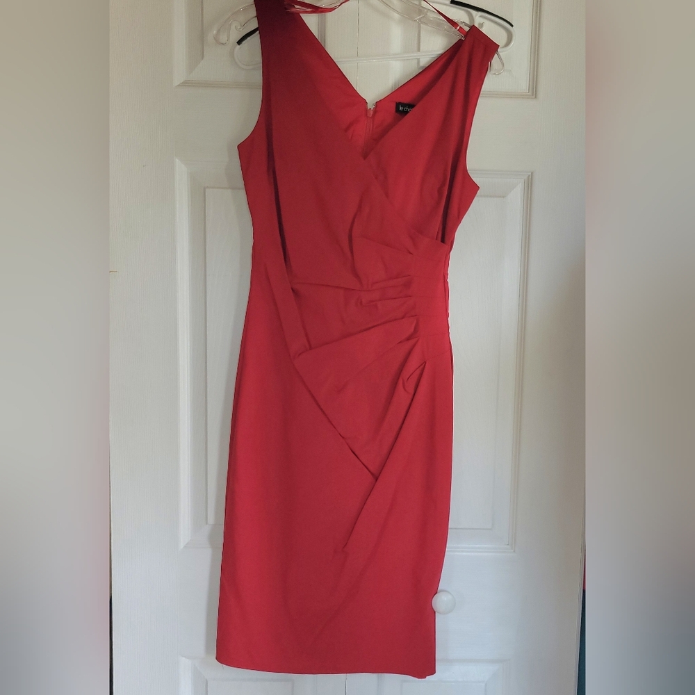 Le Chateau  Elegant Red Sleeveless Dress Size Small